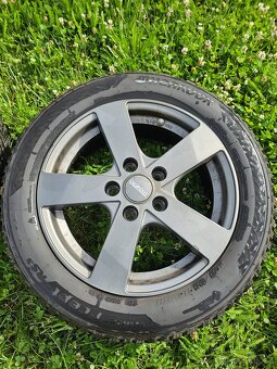 Hyundai I30 litá kola a pneu - 3