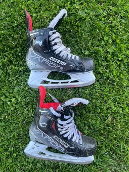 Hokejové brusle Bauer Vapor x3.7 - 3