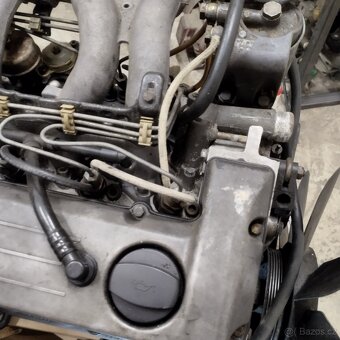 Prodám motor Mercedes w 124 300D/83KW - 3