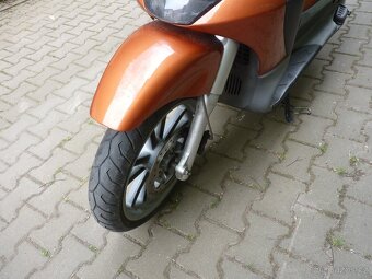 Piagio Beverly 200 - 3