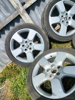 4ks alu disky orig. Škoda 5x112 R17 pneu 5mm - 3