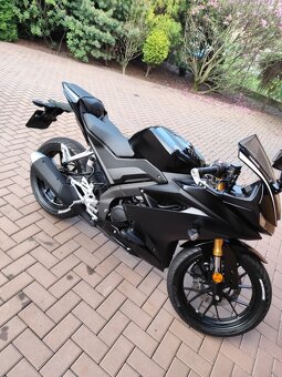 YAMAHA YZF-R125 - 3