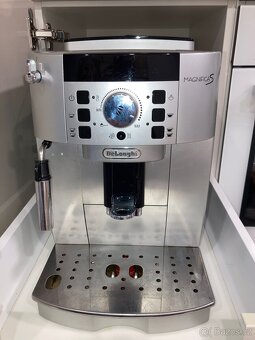 Kávovar delonghi magnifica - 3