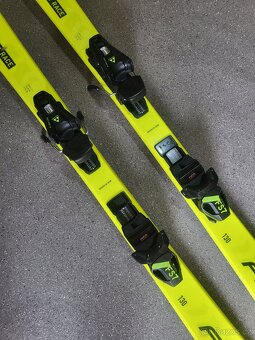 JUNIOR. CARV. LYŽE FISCHER RC4 RACE JR - 130 CM - 3