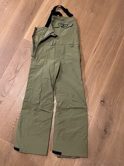 Chlapecký komplet Burton 128/134 - 3