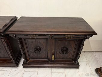 Starožitné skříně Henri II. - 3