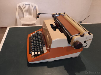 Prodám psací stroj consul funkční - 3