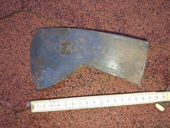 Stará značená sekera, sekyra - 3