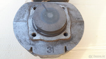 Trabant 601 - válce a písty - 3