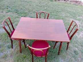Jídelní stůl - 3