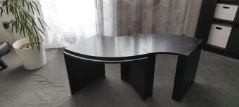 Stolky, vhodné i jako konferenční stůl. - 3