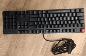 gmmk full size glorious - 3
