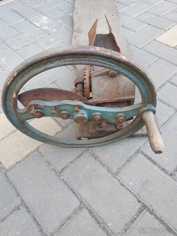 Sekačka / kopřiva / bylinky - 3