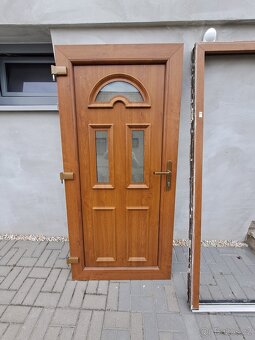 Plastové vchodové dveře - 3