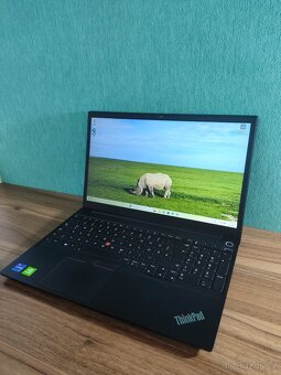 Lenovo ThinkPad E15 | Core i7-1165G7 • 16 GB RAM • 512 SSD • - 3
