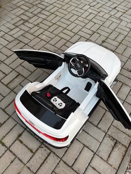 Audi E-Tron Sportback White - 3