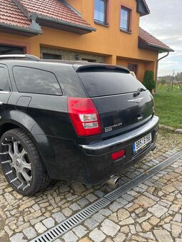 CHRYSLER 300C 5.7 HEMI - 3