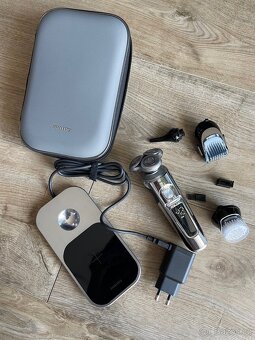 Holící strojek Philips S9000 Prestige - 3