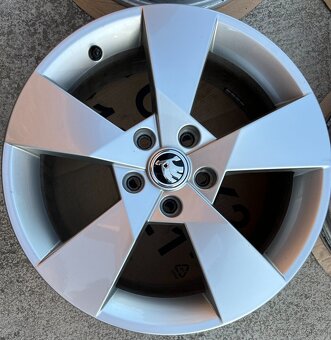 Originální kola Škoda Octavia 3, 7Jx17 ET49 - 3