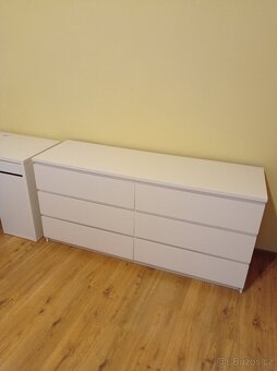 Set komoda, noční stolek, psací stůl + židle - 3