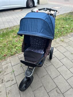 Kočárek tfk Mono Air s bohatým příslušenstvím - 3
