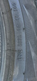Pneu 235/55 R19 - 3