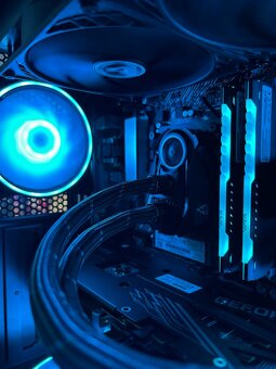 Herní PC - RTX 3070, Ryzen 7 5700X, 32GB RAM, záruka - 3