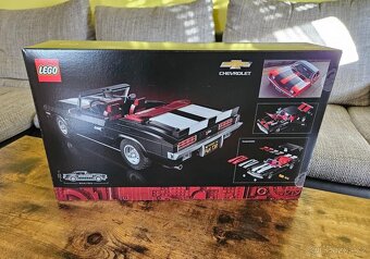 LEGO Icons 10304 Chevrolet Camaro Z28 - 3