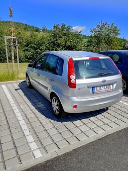 Ford fiesta 1,3 benzín rok výroby 2006 51 kW - 3