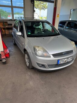 Ford Fusion 1.4 59 kW benzín, v Německu - 3