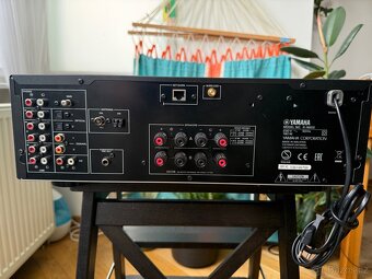 YAMAHA stereo reciever R-N602 - 3