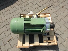Samoregulační generátor EME DR 160/25-4TS - 3