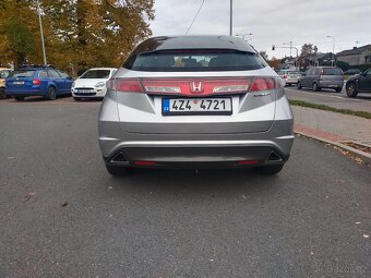 Prodám Honda Civic 8g 1.4. i-vtec 73 kw rok 2011 - 3