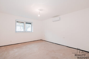 Prodej rodinného domu  4+1 pozemek 160 m²   Bezručova, Hodon - 3