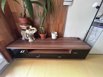 Skříňka pod TV - 3