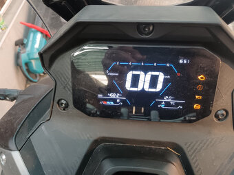 Voge SR1 125i ADV - 3