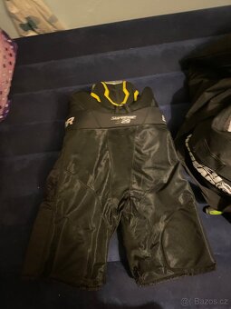 Hokejova vystroj - 3