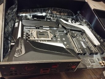 MSI MPG Z390 Gaming Pro Carbon / box - 3