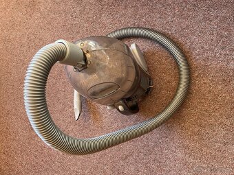 Vysavač Zannusi - 3