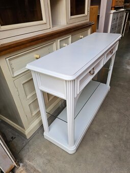 DŘEVĚNÝ KONZOLOVÝ STOLEK - 3