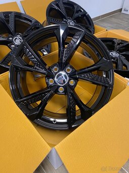 5x112 R18 MAM RS6 Black - 3