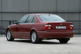 BMW e39 535i, r. 2000, 1. majitel, TOP stav a TOP vybava - 3