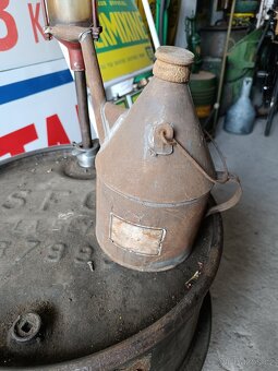 Starý sud 30. Léta, značeny s pumpou, 200l dekorace - 3