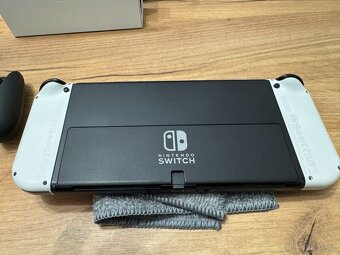 Nintendo Switch OLED + příslušenství + možno dokoupit hry - 3