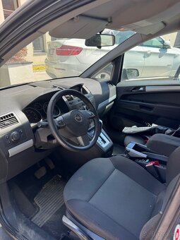 Opel zafira 1.9 110kw automat - 3
