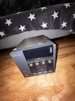 Qnap TS-469 Pro - 3