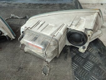 Xenony Octavia 2 - 3