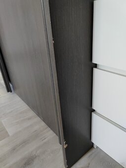 Šatní skříň s posuvnými dveřmi Š 280 / V 230 / H 65 - 3