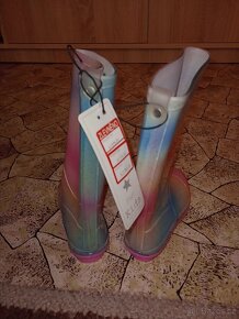 Gumáky - 3