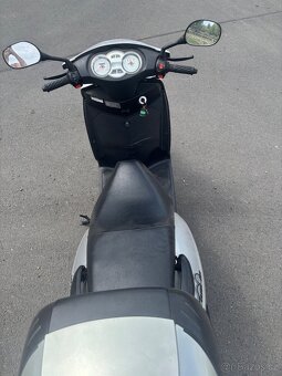 Skútr 125 ccm - 3